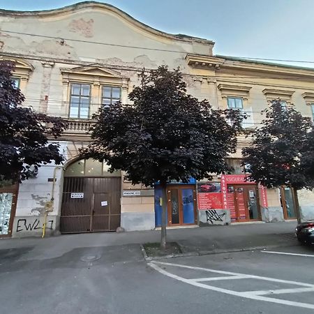 Отель Casa Heidi Тимишоара Экстерьер фото