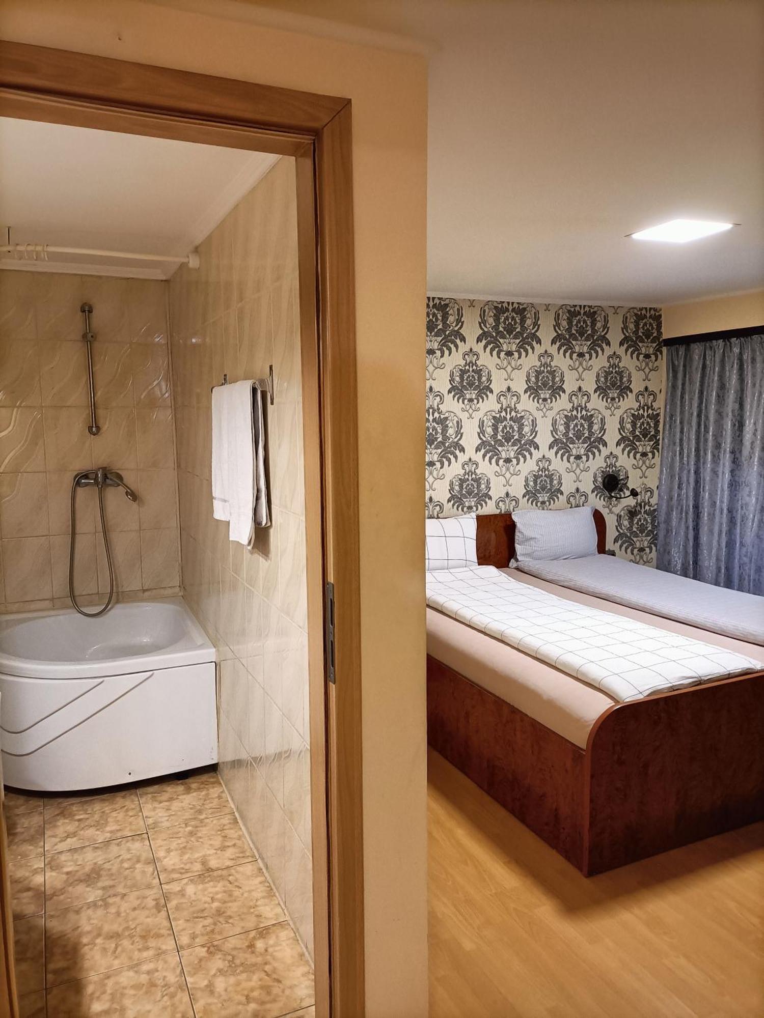 Отель Casa Heidi Тимишоара Экстерьер фото
