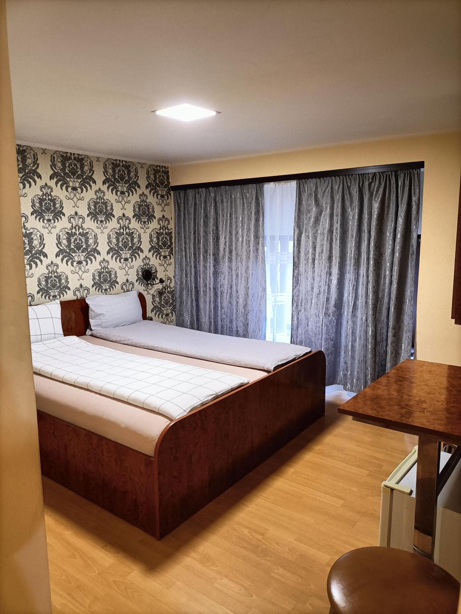 Отель Casa Heidi Тимишоара Экстерьер фото