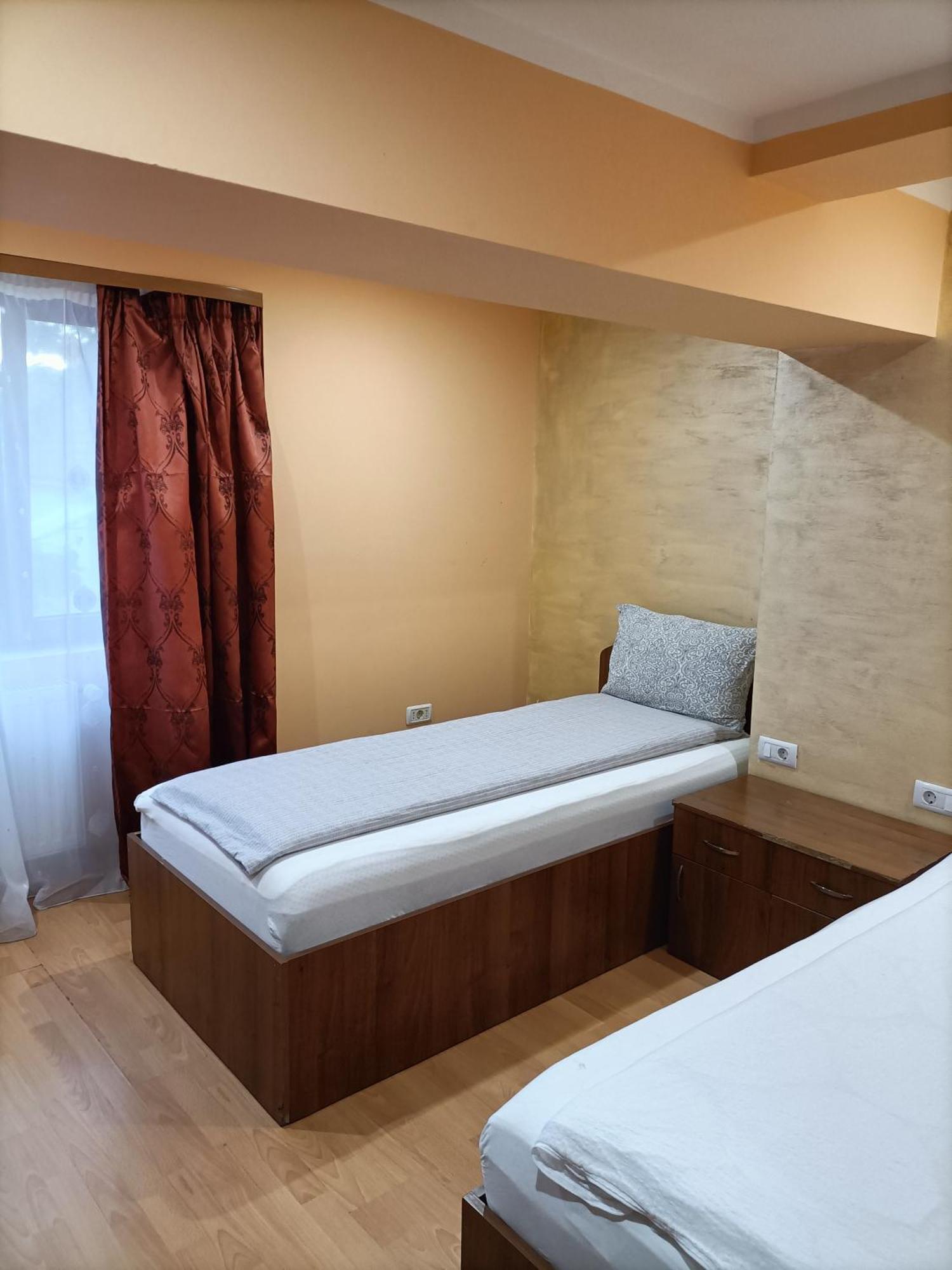 Отель Casa Heidi Тимишоара Экстерьер фото