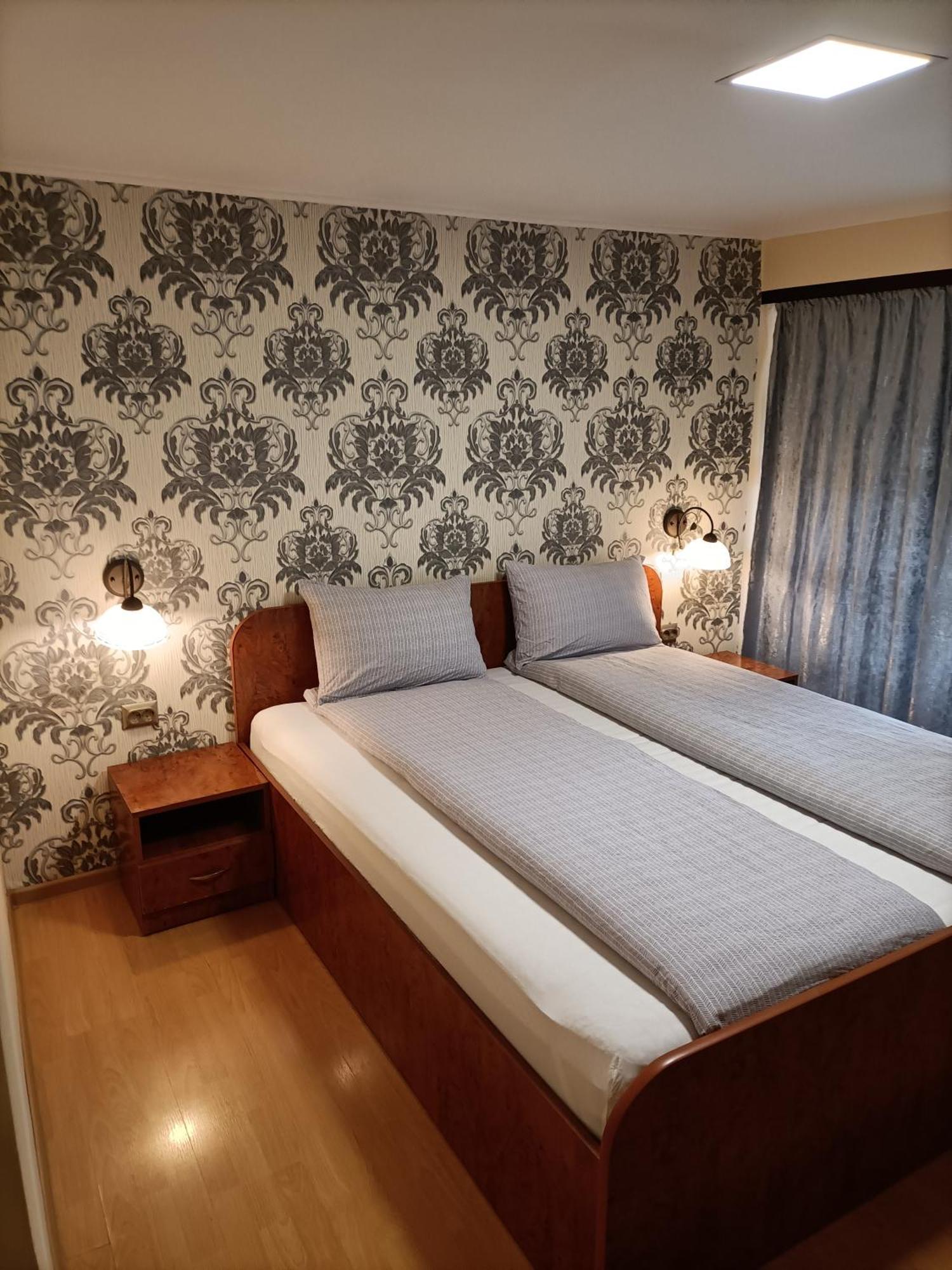 Отель Casa Heidi Тимишоара Экстерьер фото