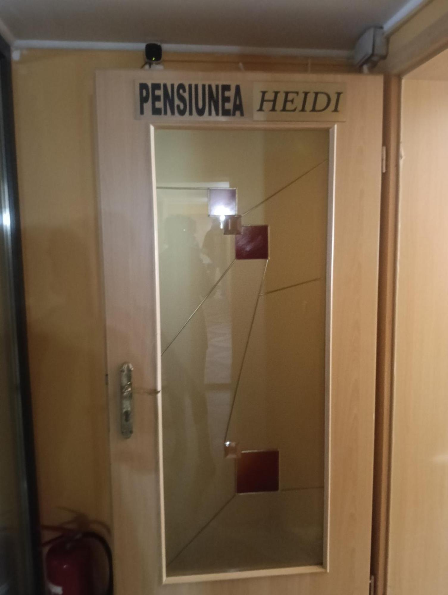 Отель Casa Heidi Тимишоара Экстерьер фото