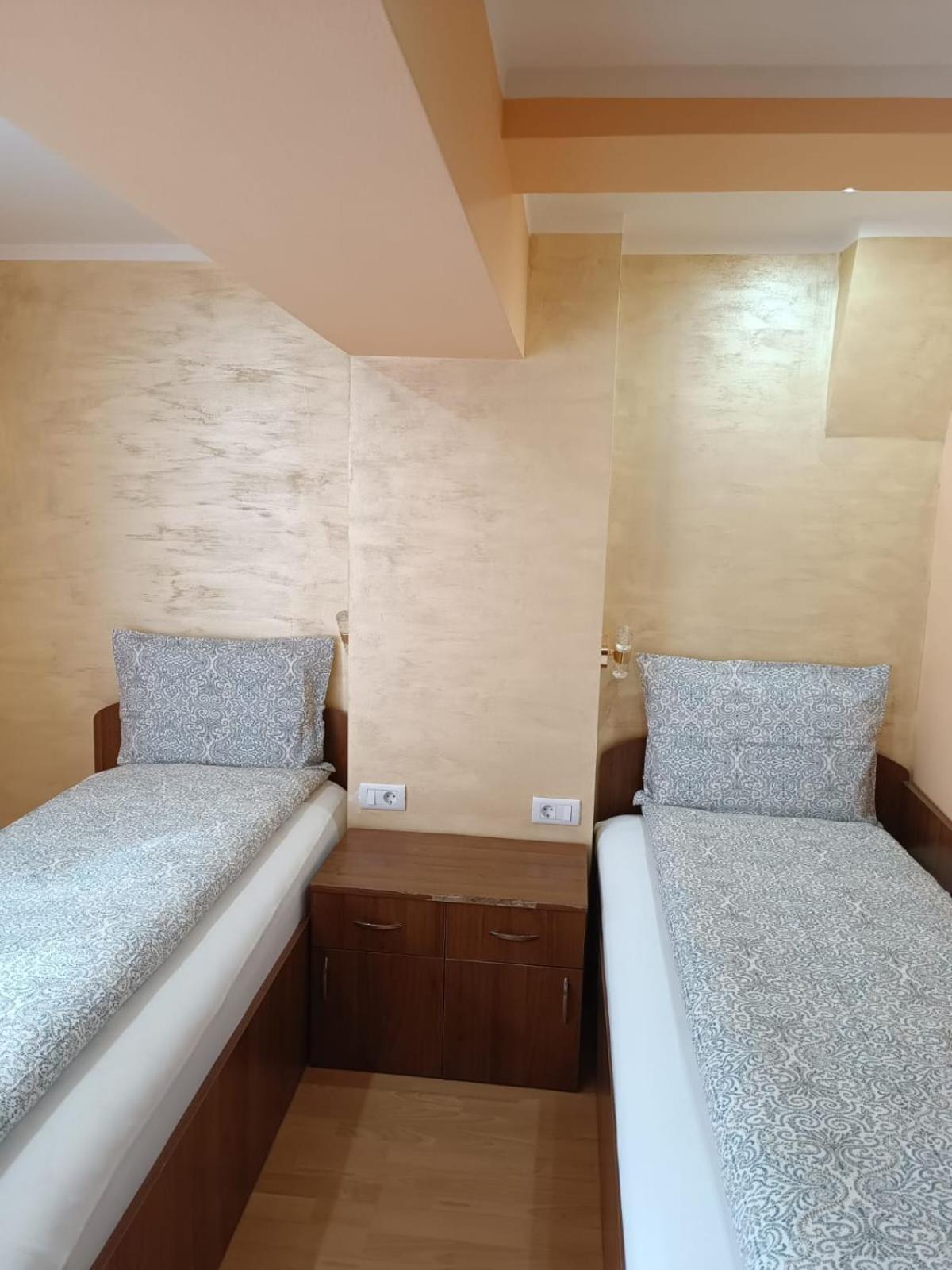 Отель Casa Heidi Тимишоара Номер фото