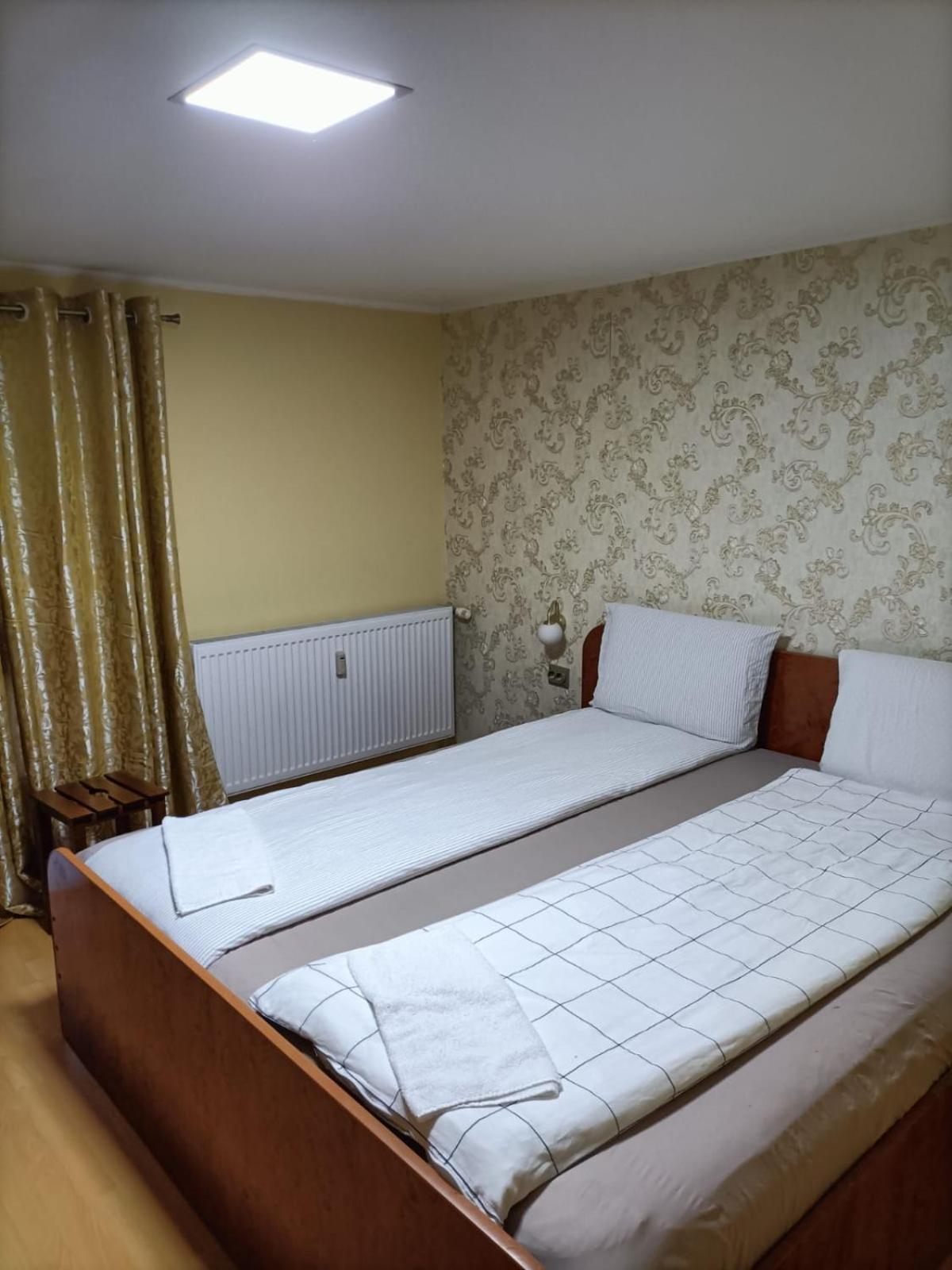 Отель Casa Heidi Тимишоара Номер фото